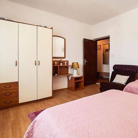 Apartments Derado Supetar Eksteriør billede