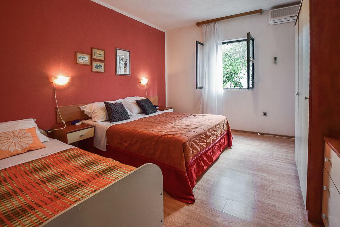 Apartments Derado Supetar Eksteriør billede